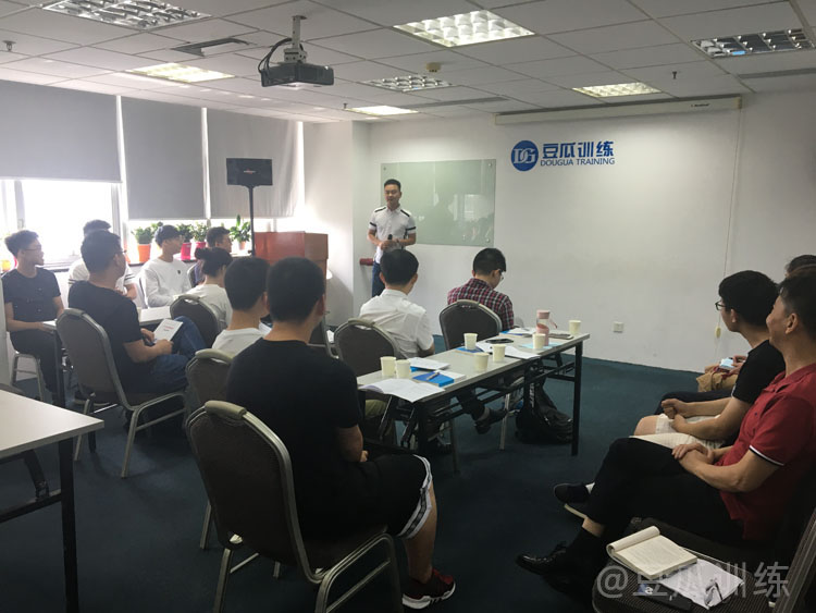 绀句氦闅滅鎬庝箞鏀瑰杽,鎬庢牱鍏嬫湇绀句氦闅滅蹇冪悊