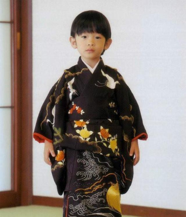 悠仁亲王为日本独苗,日本皇室17岁悠仁