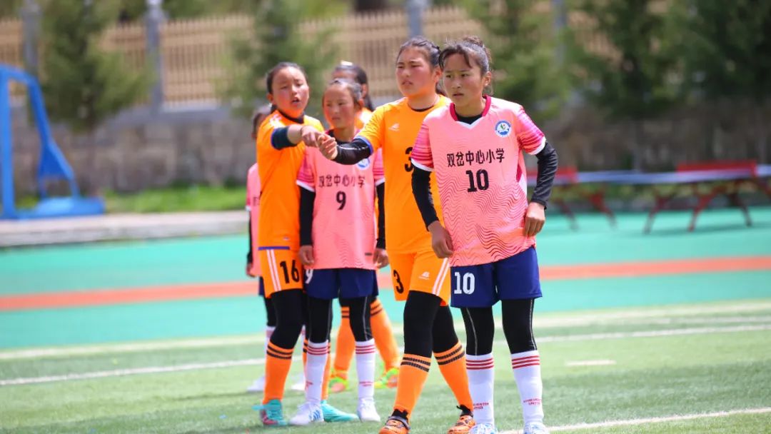 少年足球现场,少年足球队在线播放