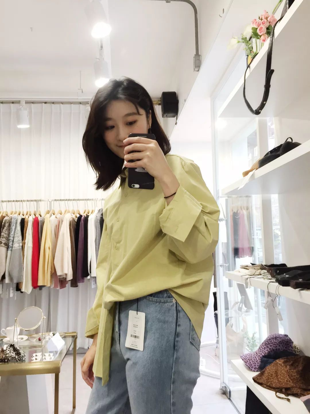 我温州姑娘，在韩国卖化妆品多年，回头客非常多，靠的是真心实意