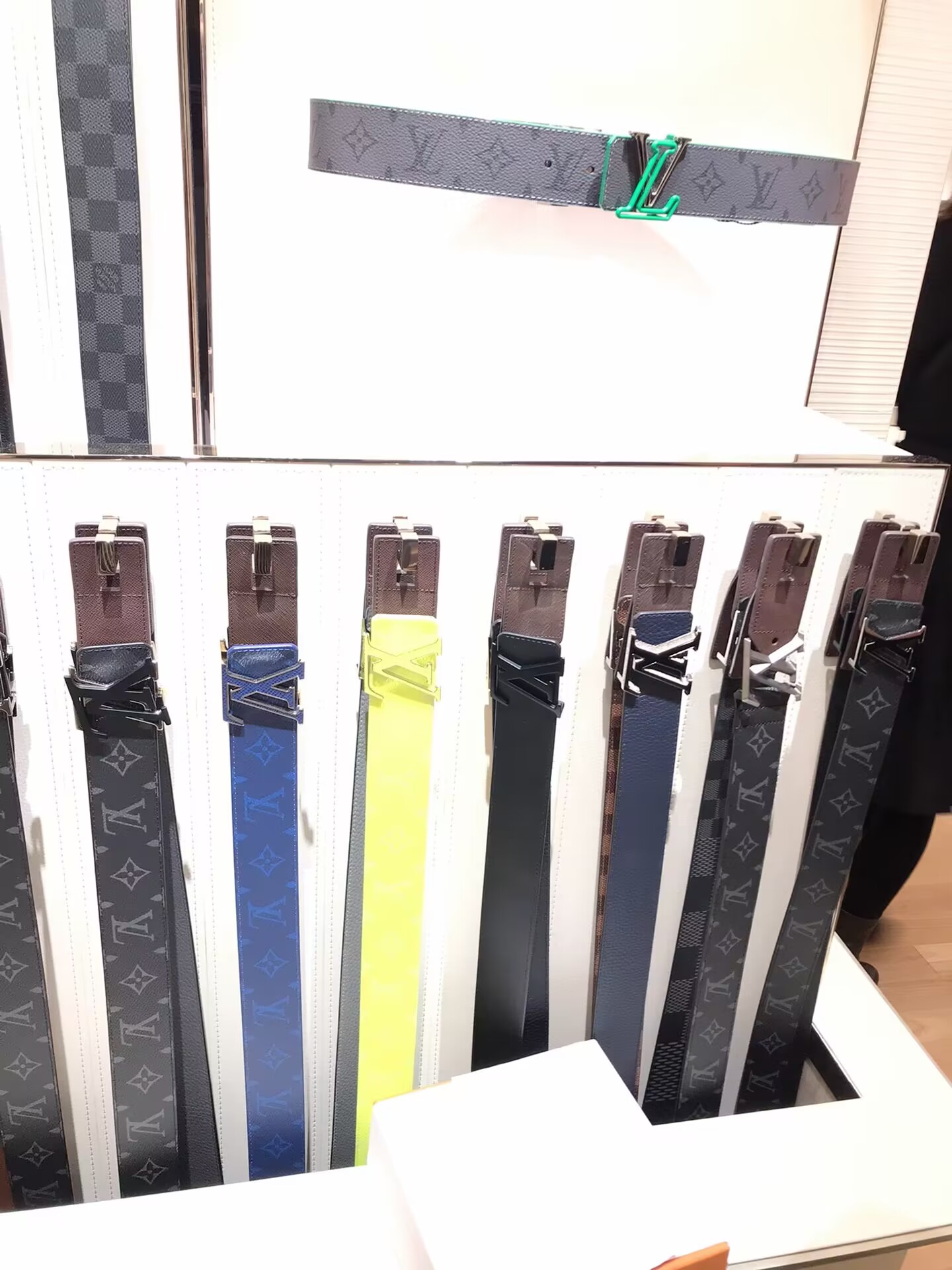 lv路易威登男士皮带裤子效果图,lv皮带男士路易威登官网旗舰店