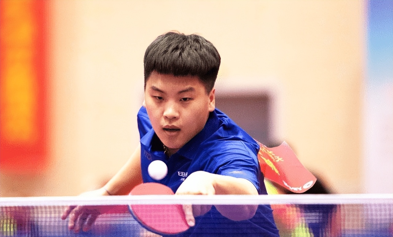 郝帅在日本有多么受尊崇？豪夺半程VIP，主教练激动到哽咽难言