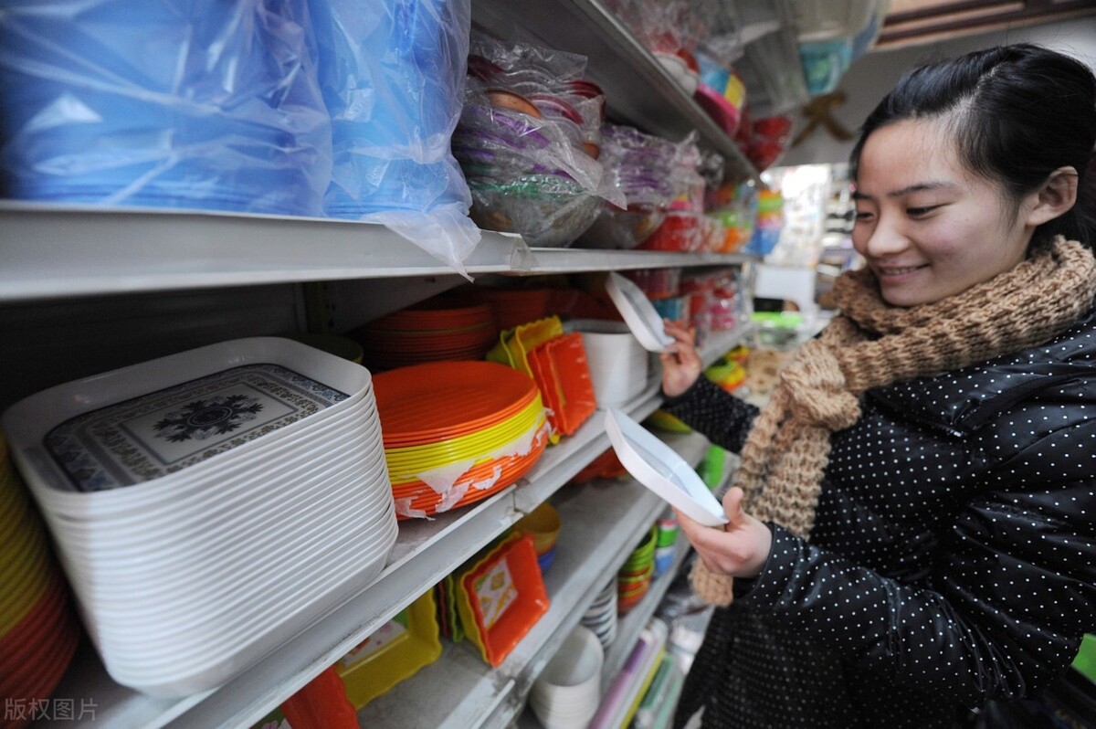 超市里面的仿瓷碗甲醛超标,仿瓷碗释放的甲醛会中毒吗