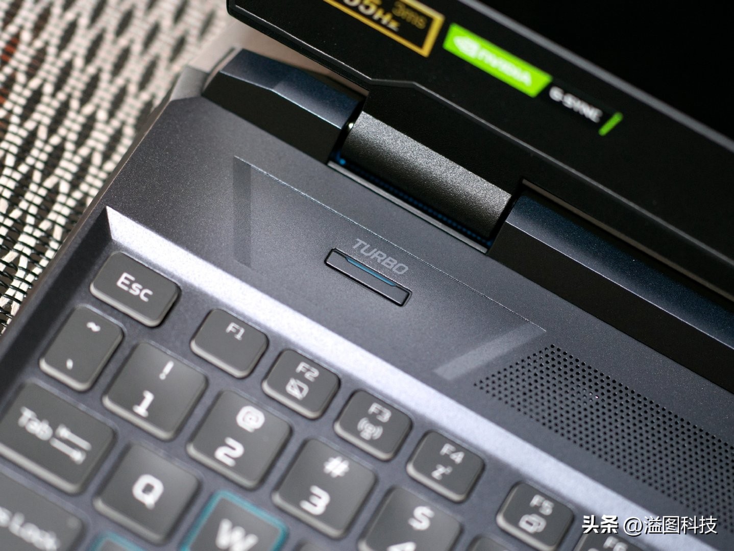 持续进化的游戏,宏碁掠夺者战斧300和拯救者r9000p