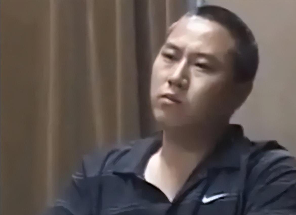 丈夫怀疑妻子出轨杀害妻子,丈夫怀疑妻子出轨把她杀死