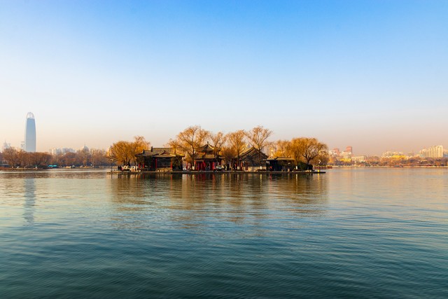 打卡青岛最美海滩银沙滩,青岛旅游攻略最美海滩必去的地方