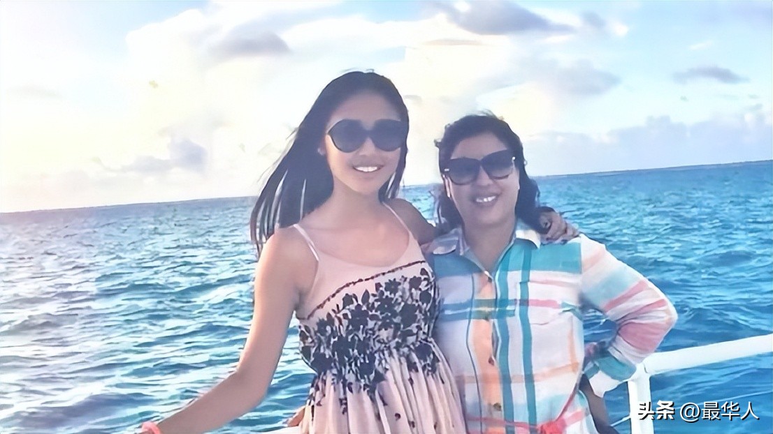 牛津大学首位华裔女生演讲,牛津大学三百年来唯一女辩手