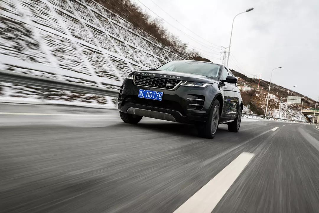 揽胜极光全系车型,路虎揽胜极光l混动三缸怎么样