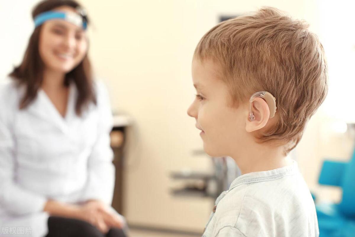 听障聋人练习说话,聋人自己练语言康复训练