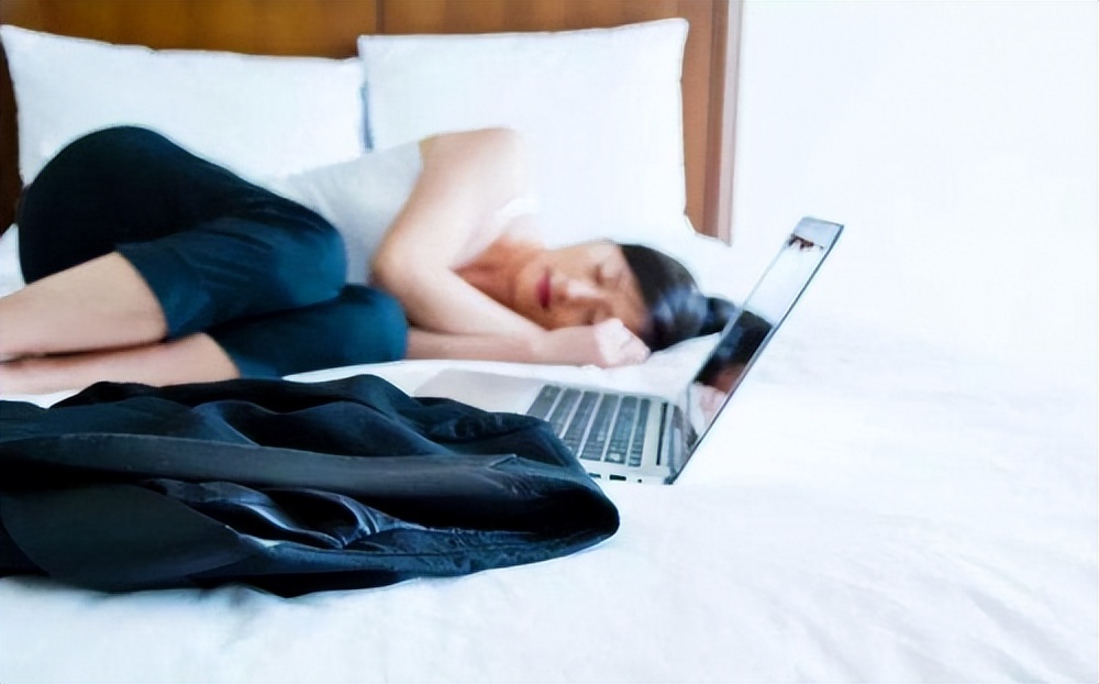 LIROSA护肤指南，拯救“熬夜肌”大作战