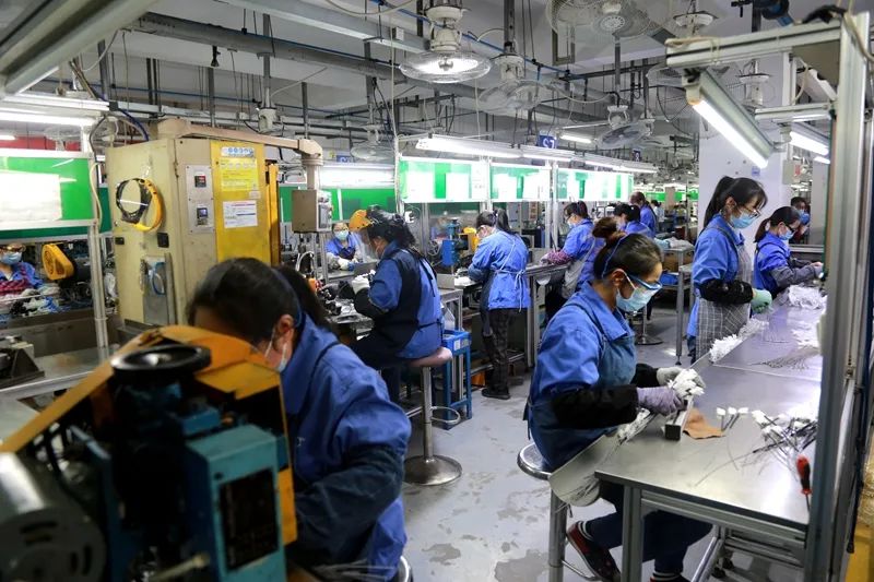 【随州日报】钱远坤到随州高新区宣讲*党**的二十大精神并调研企业生产经营情况