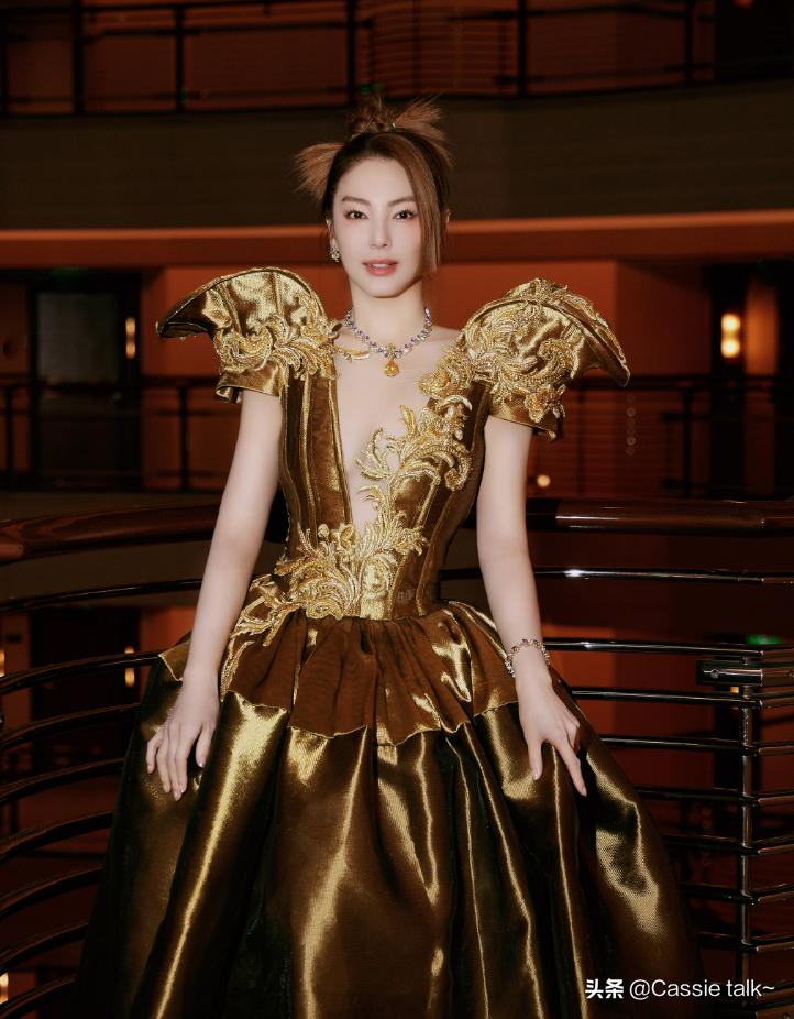 张雨绮人间自信,张雨绮魅力女神美到极致