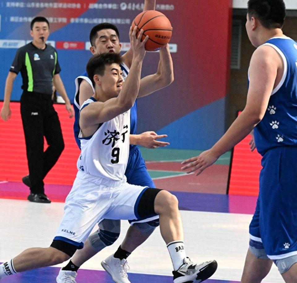 青岛险胜山东齐鲁德比六连胜,山东vs青岛大逆转