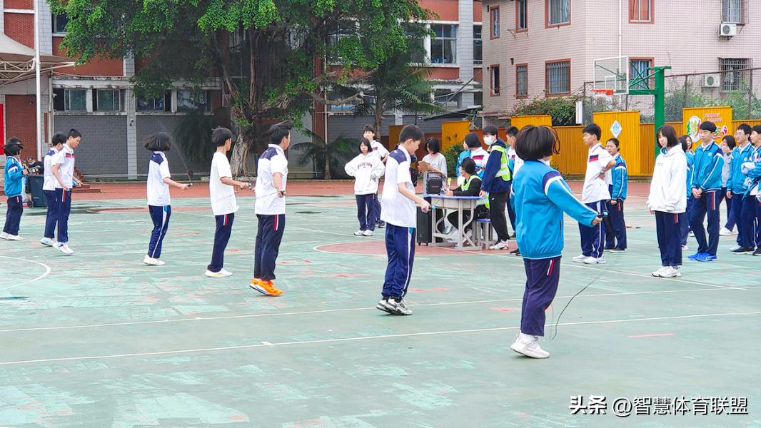 体育中考实心球怎么高分,中考女生体育选哪个更易高分