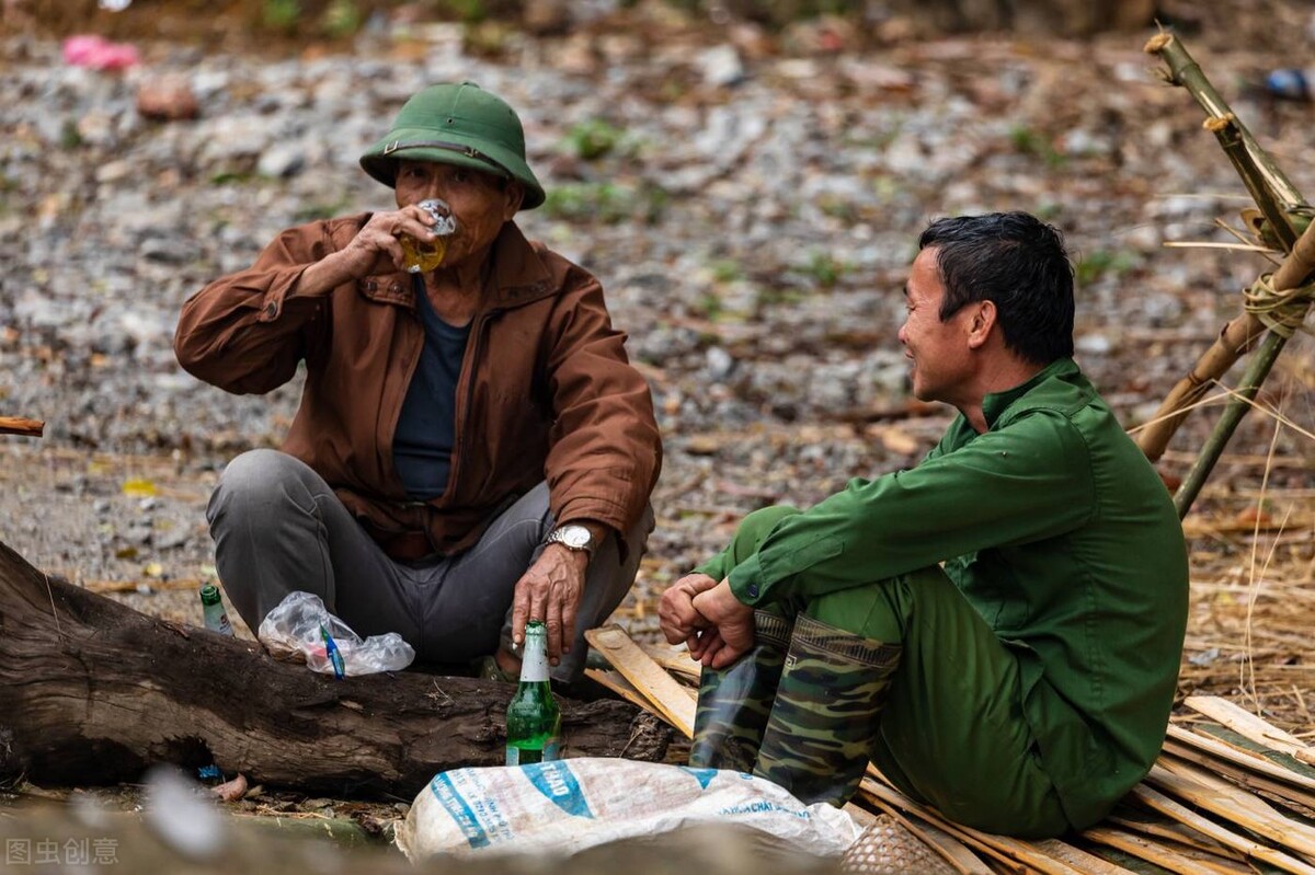 8旬老大爷,8旬老人喝酒后续