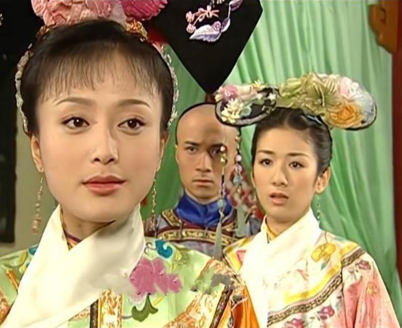 给小燕子取名还珠格格,还珠格格小燕子和紫薇结为姐妹