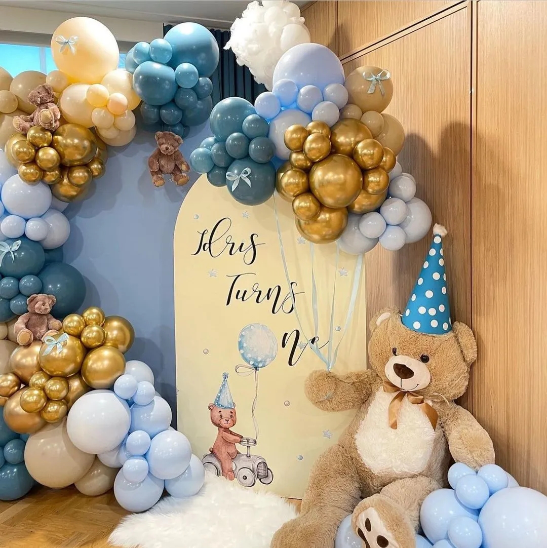 生日蛋糕流行装饰,生日蛋糕装饰多但不幼稚