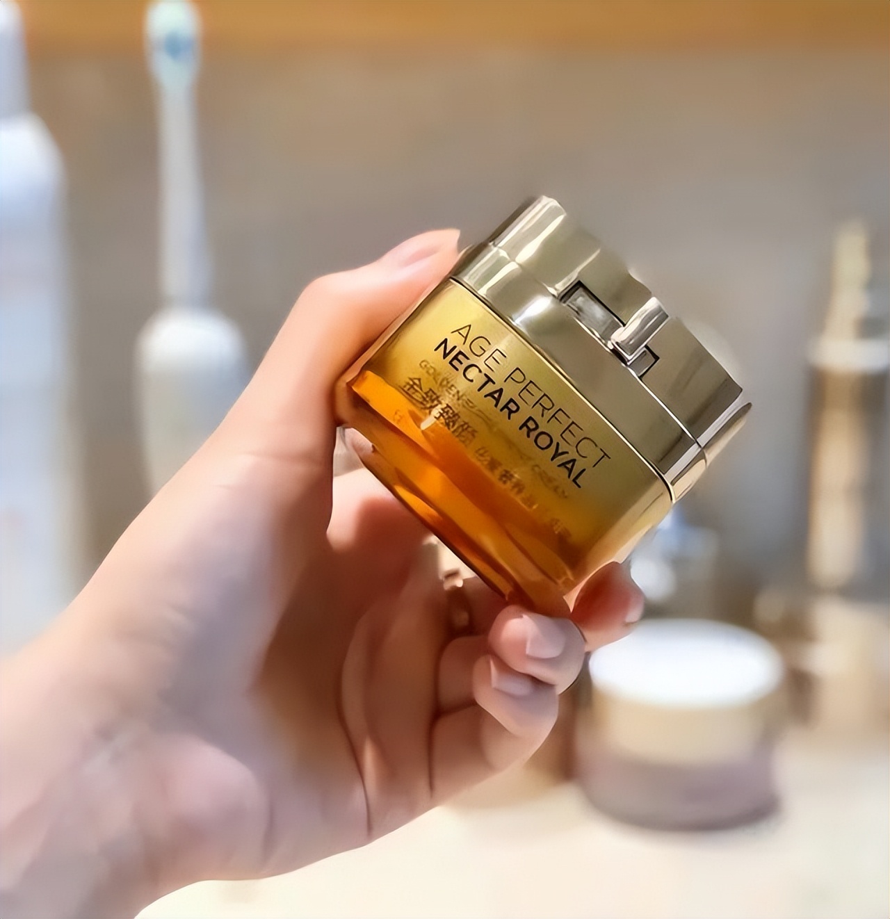 便宜的面霜和贵的面霜最大区别,大牌面霜好不好用