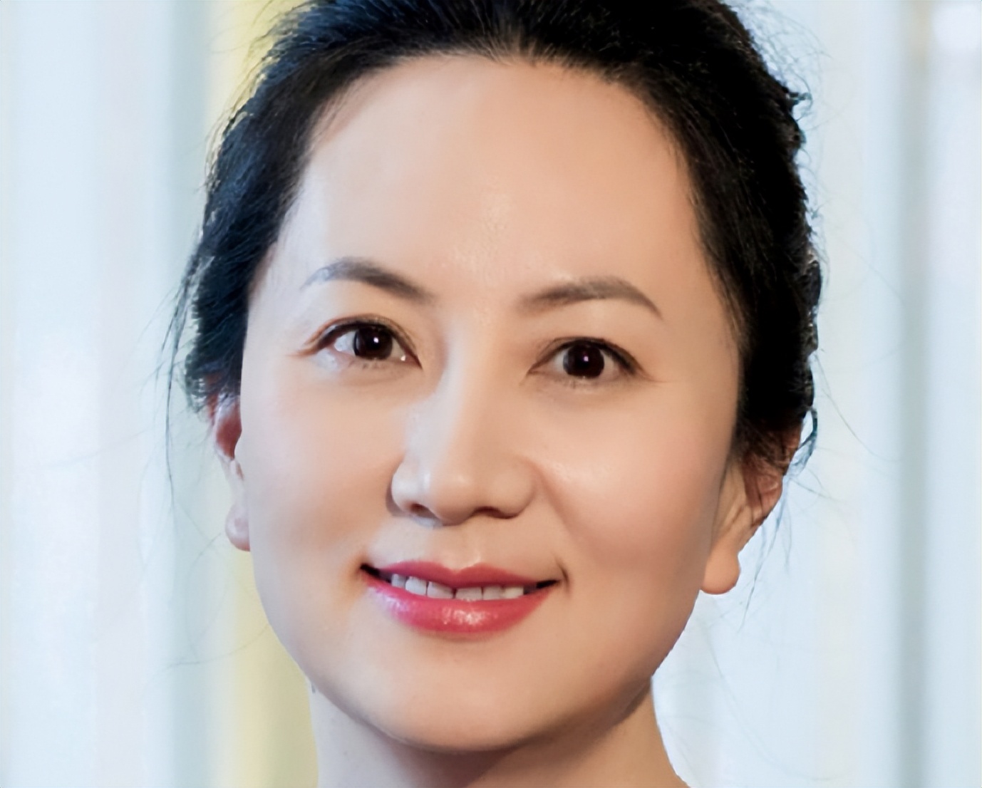 华为手机为什么比小米同等价格高,华为手机与小米还值得买吗