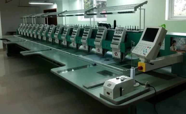 校企合作共建实训基地,校企专业共建