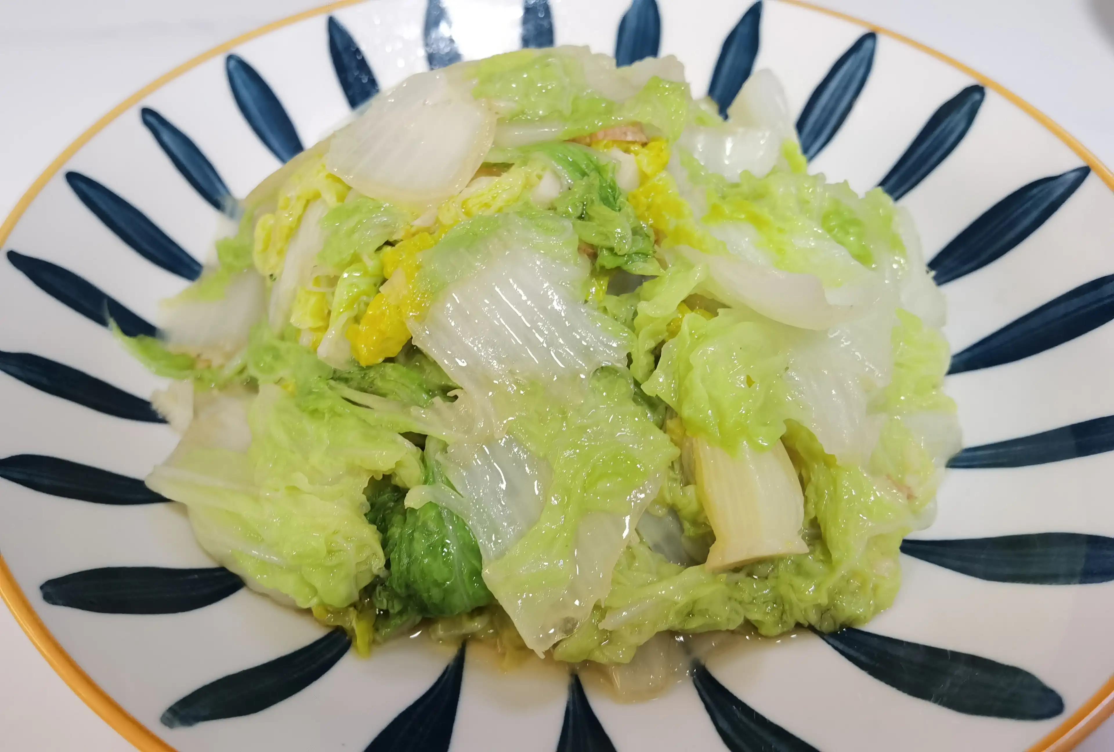 白鸽炖鲜人参补气血,鲜人参煲老鸡