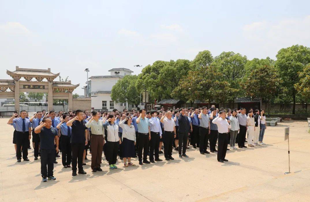 “竞”相美好再出发