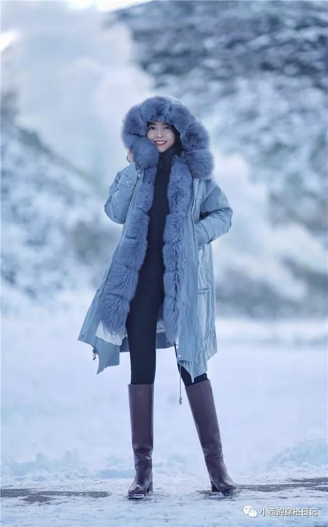 羽绒服如何搭配又时髦又显瘦,90鸭绒羽绒服女款修身显瘦中长款