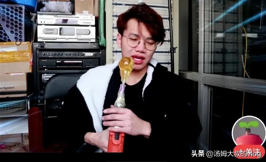 灯泡卡嘴里拿不出来，不要慌，一招教你解决