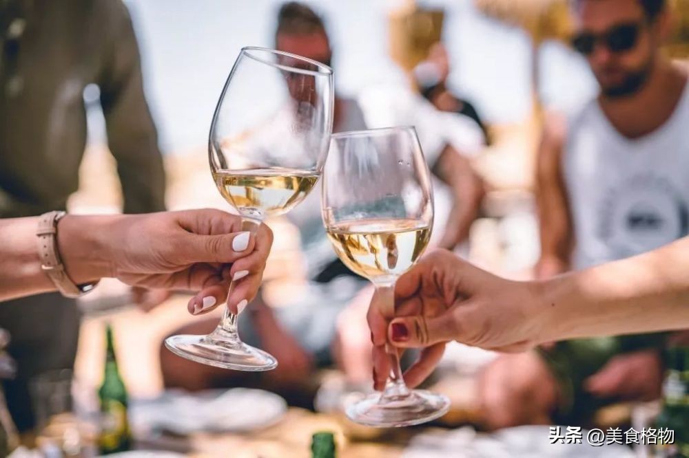 损失惨重！德国超市酒水卖空，我们的白酒能顺势出口吗？