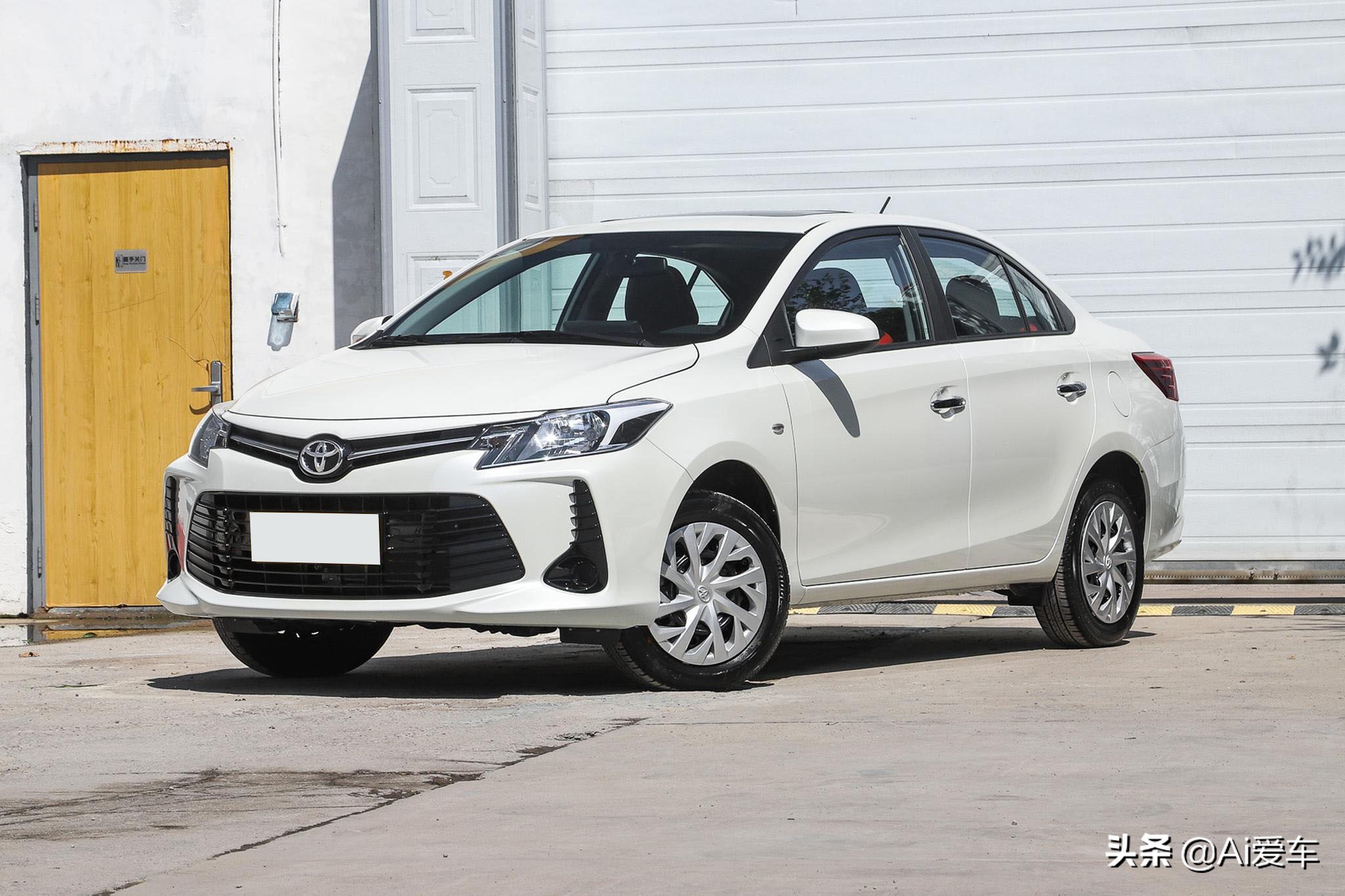 丰田最小型省油车二手车,丰田最便宜2.5自吸车型