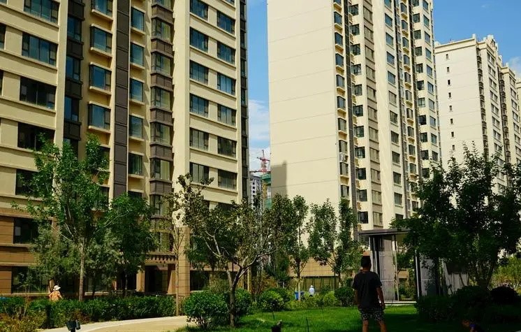 又一豪宅铝板变形？是铝板通病还是质量不行？专家发话了