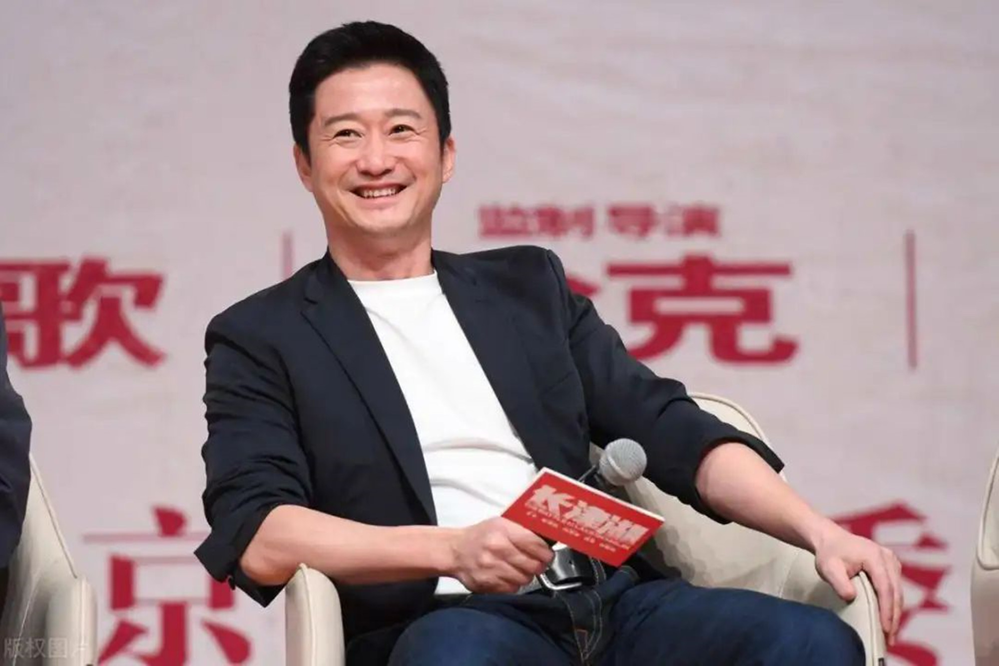 易烊千玺凭什么能和吴京拍戏,易烊千玺吴京的演技有多好