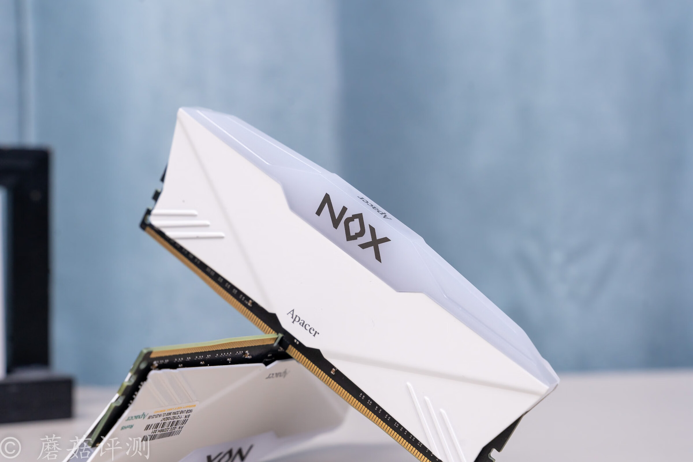 宇瞻ddr4240016g普条怎么样,宇瞻暗黑8gddr43600白色