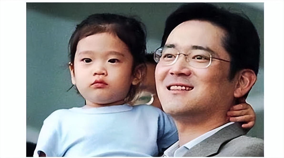 与川普女儿是校友，百亿千金却穿平价卫衣，喜欢和平民子女交朋友