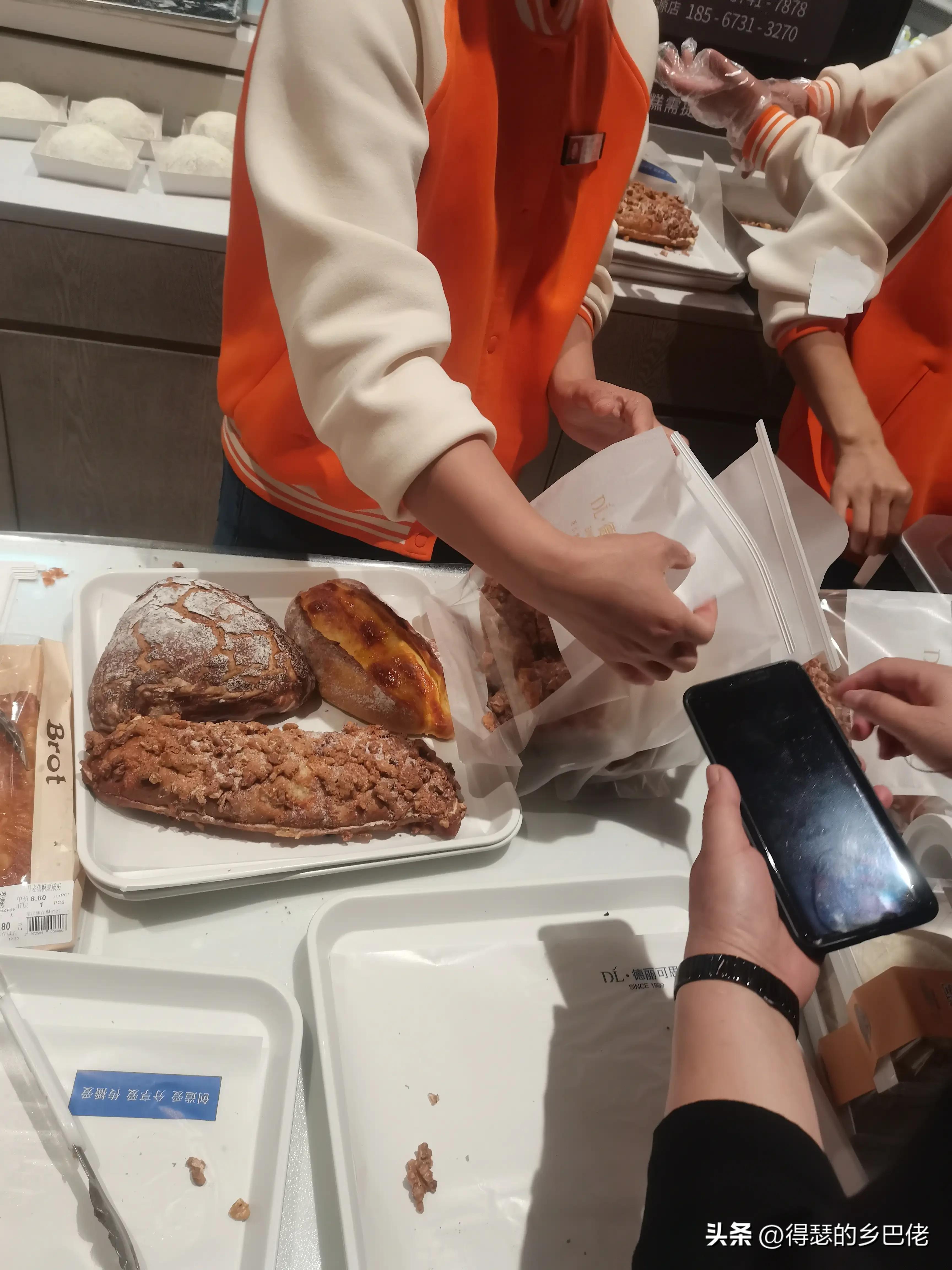 五一期间,购物超市成为打卡景点,除了胖东来,还有那一家??