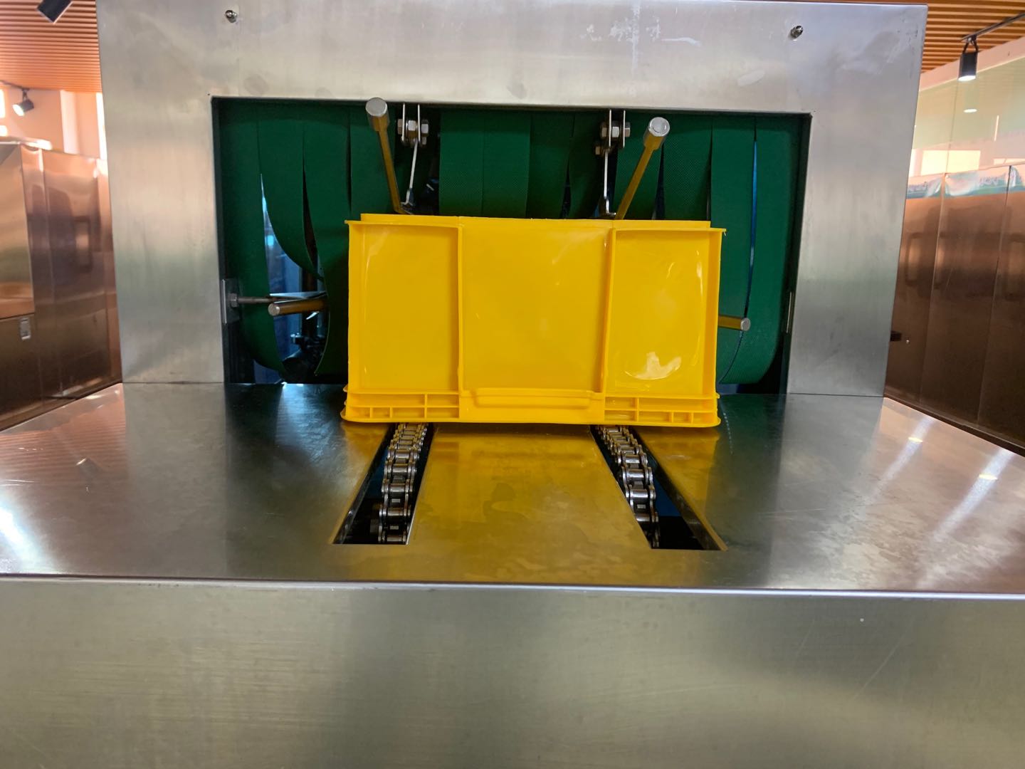 自动洗箱机的特点和清洗类型,自动洗箱机厂家