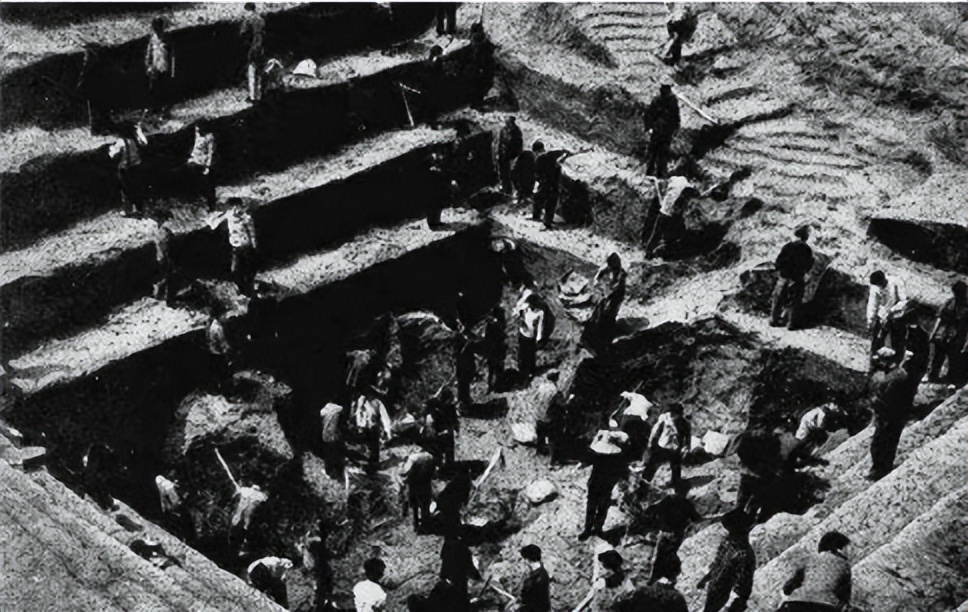 郭沫若打开定陵后诡异事件,郭沫若定陵发生的怪事