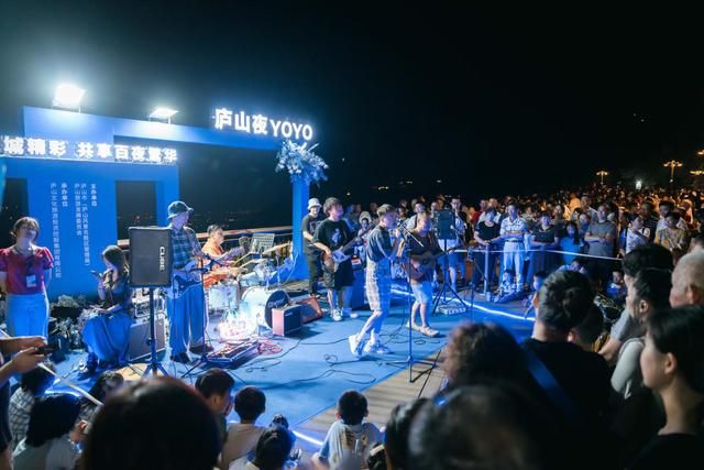 十年前带老妈出游,十年前带娃和十年后带娃