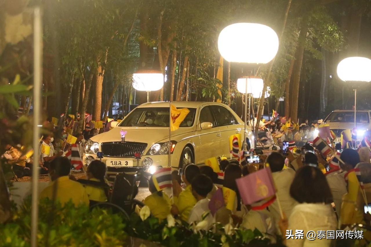 泰国国王最近出席活动,泰国最新国王和王后消息