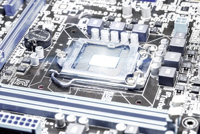 电脑显示器显示黑屏显示模拟信号,台式电脑显示无信号黑屏怎么回事