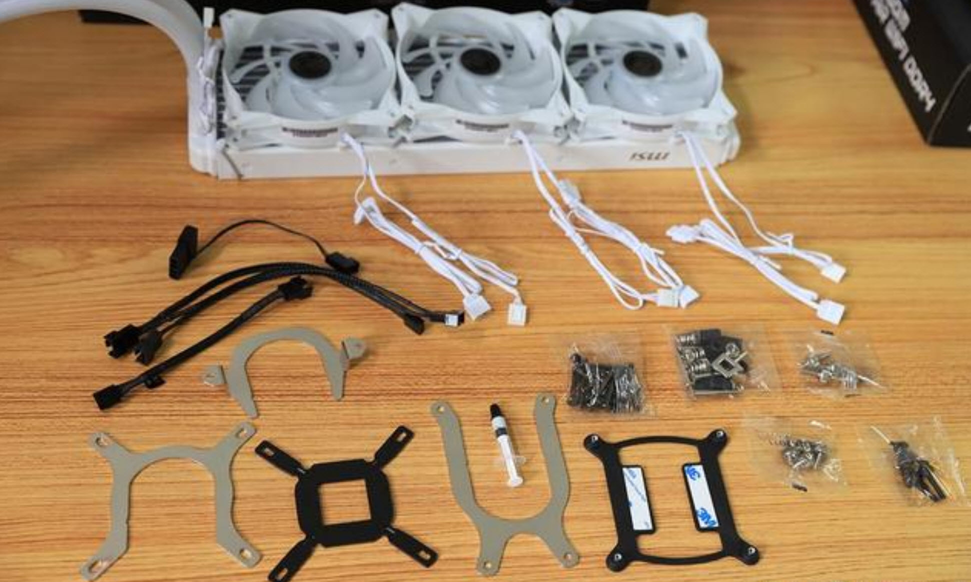 最具性价比的一体式360水冷,tt-dragon360rog一体式水冷