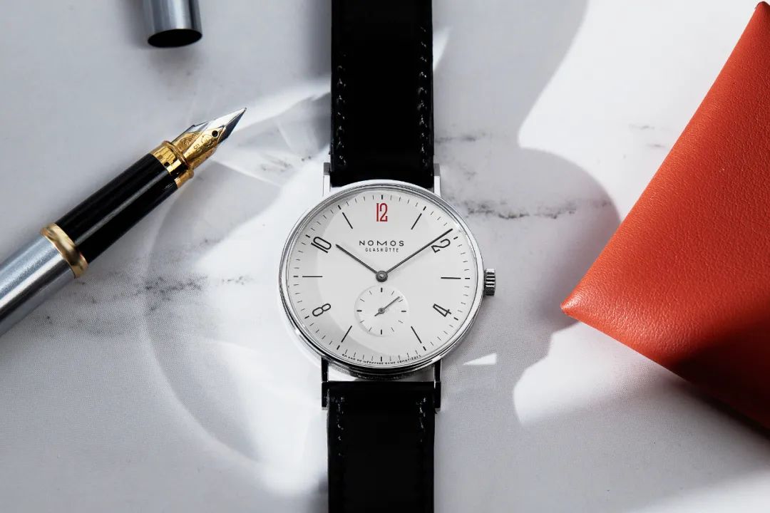 nomos最经典款,nomos粉色