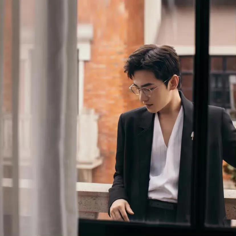 顾漫的小说骄阳似我点评,顾漫的小说骄阳似我下集出版了吗