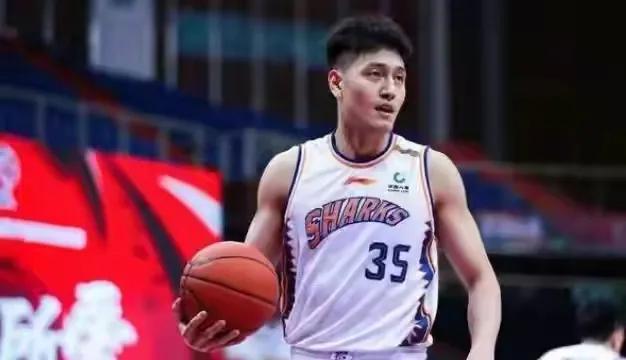 郭艾伦巅峰扛起辽宁队比赛,辽粤大战郭艾伦单骑救主