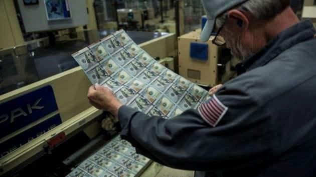 中国大量抛售美国国债会怎么样,俄罗斯抛售美债对美国有什么影响