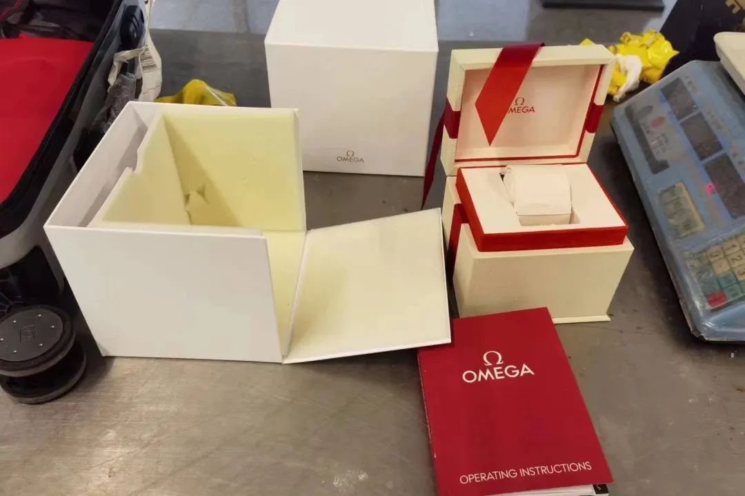 海关查获4000多万的手表,海关查获手表走私案例