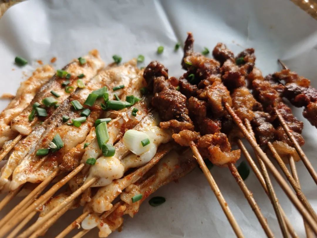 外地朋友来四川吃美食,外地朋友来四川吃苍蝇馆子