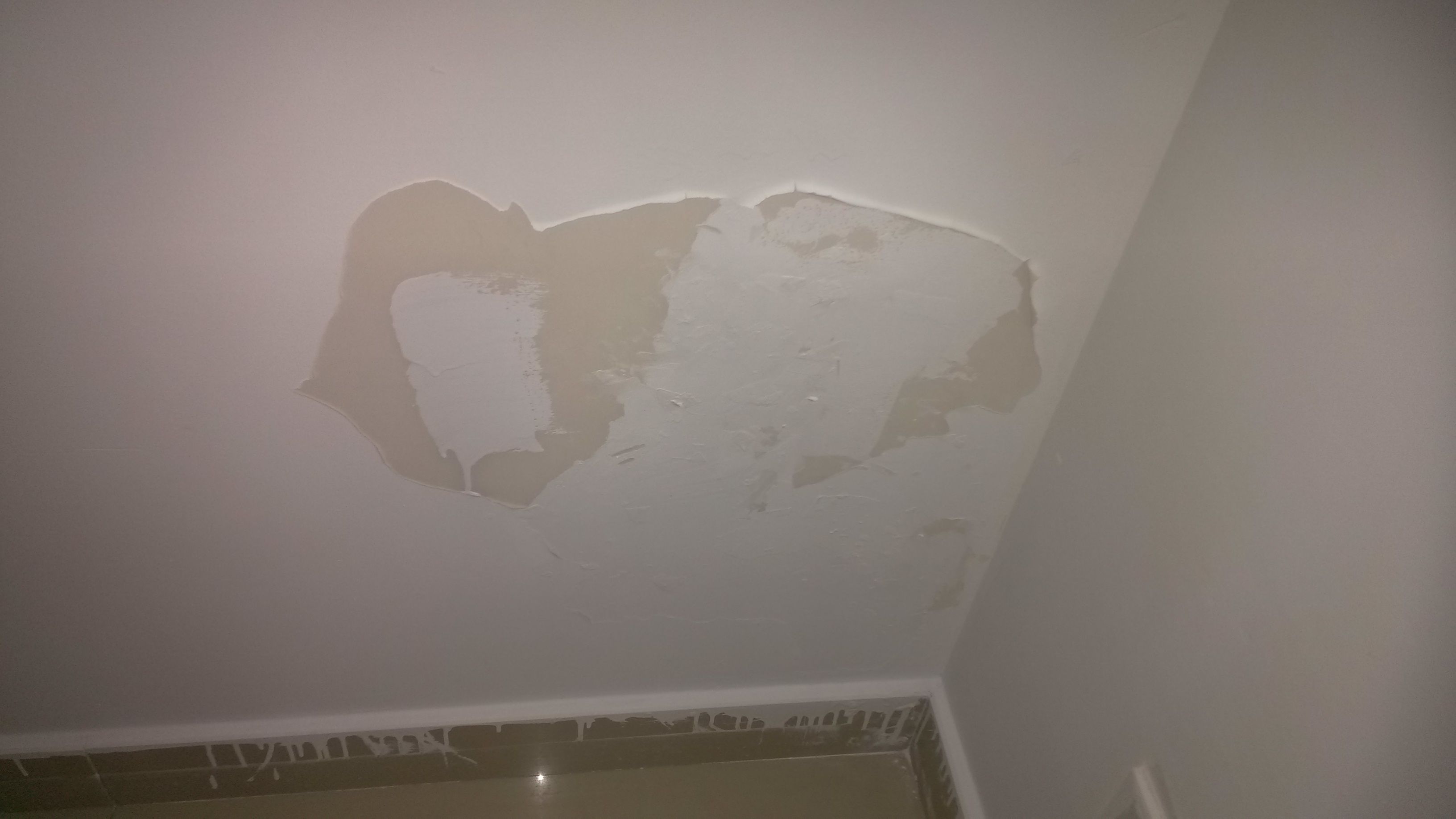 乳胶漆还没入住就脱皮怎么办,内墙乳胶漆开裂起皮