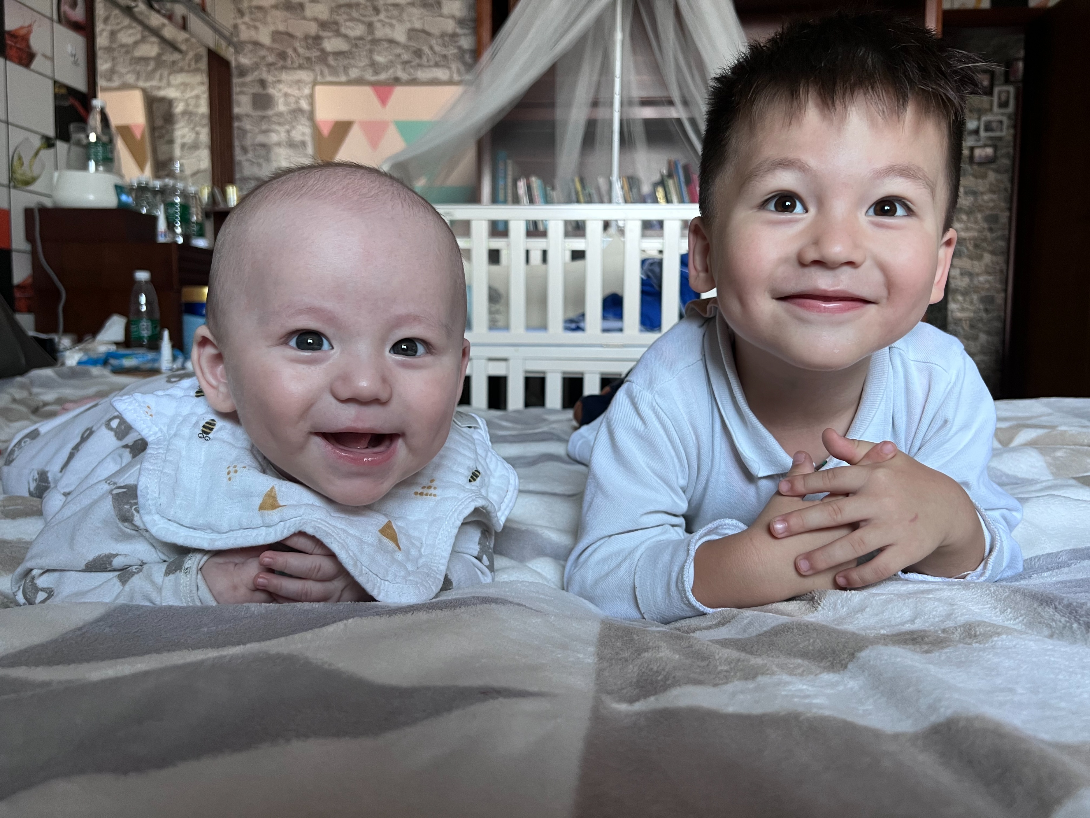 25年前河南小伙娶乌克兰美女,中国小伙娶19岁乌克兰妻子现状