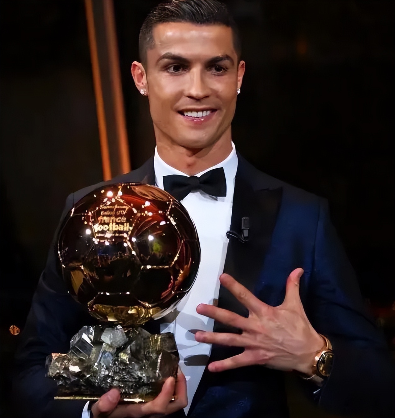 葡萄牙首发c罗视频,葡萄牙对c罗加入沙特有什么看法